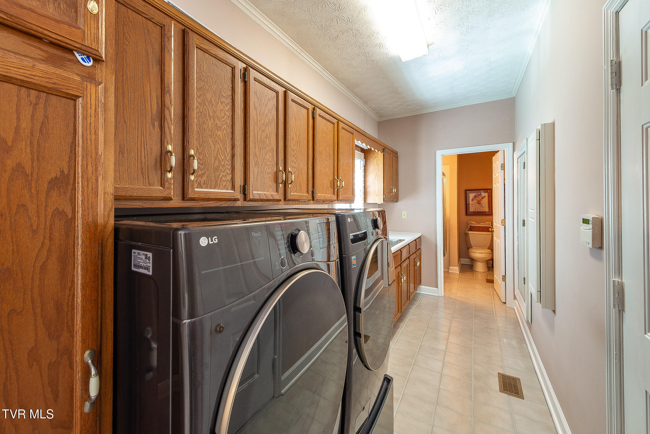 1091 Haynes Valley Road Gate City, VA 24251 - Photo 65 of 84 laundry