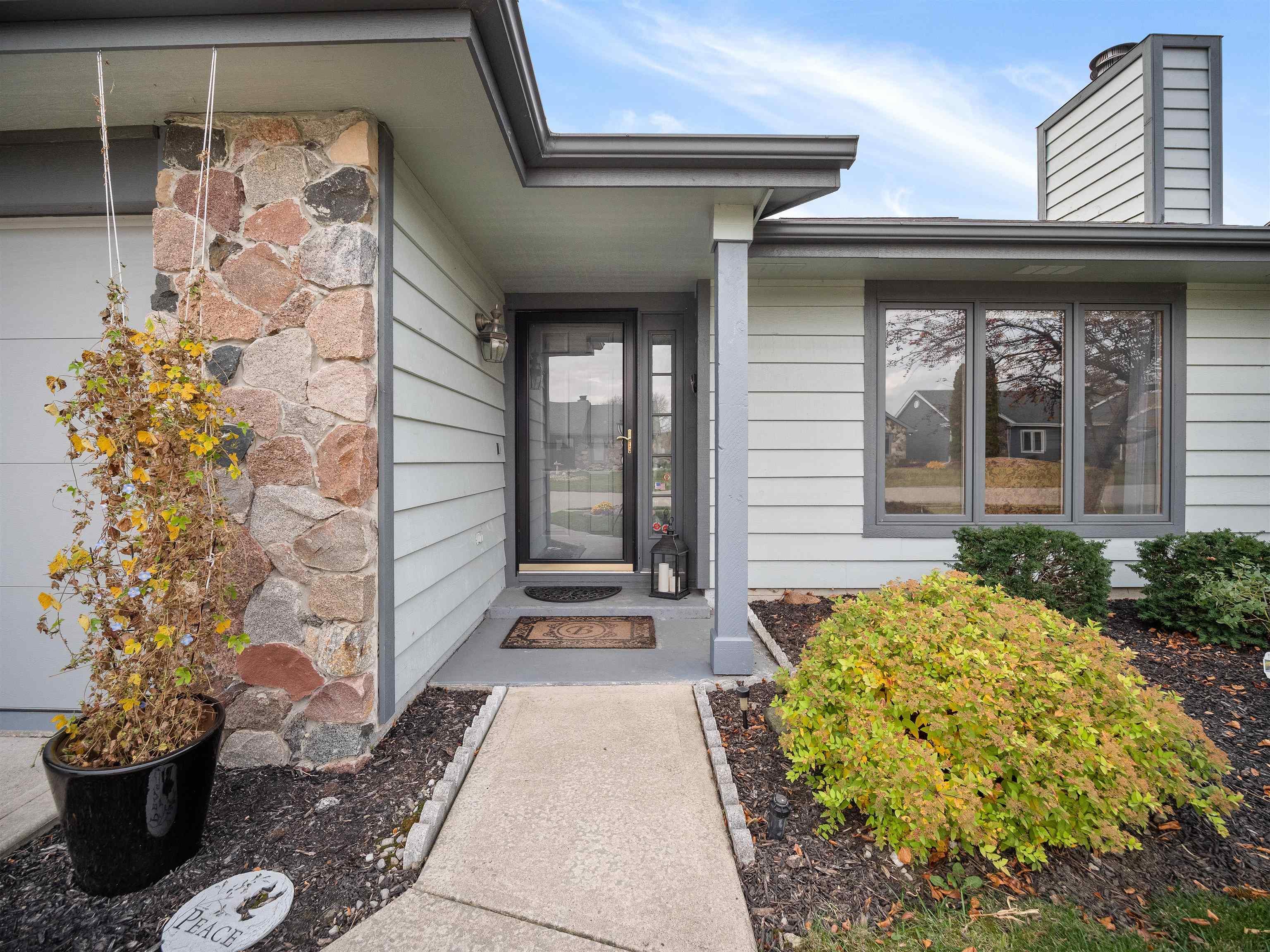918 Bridge Pointe Fort Wayne, IN 46845 - Photo 1 of 35 Gallery Image 1