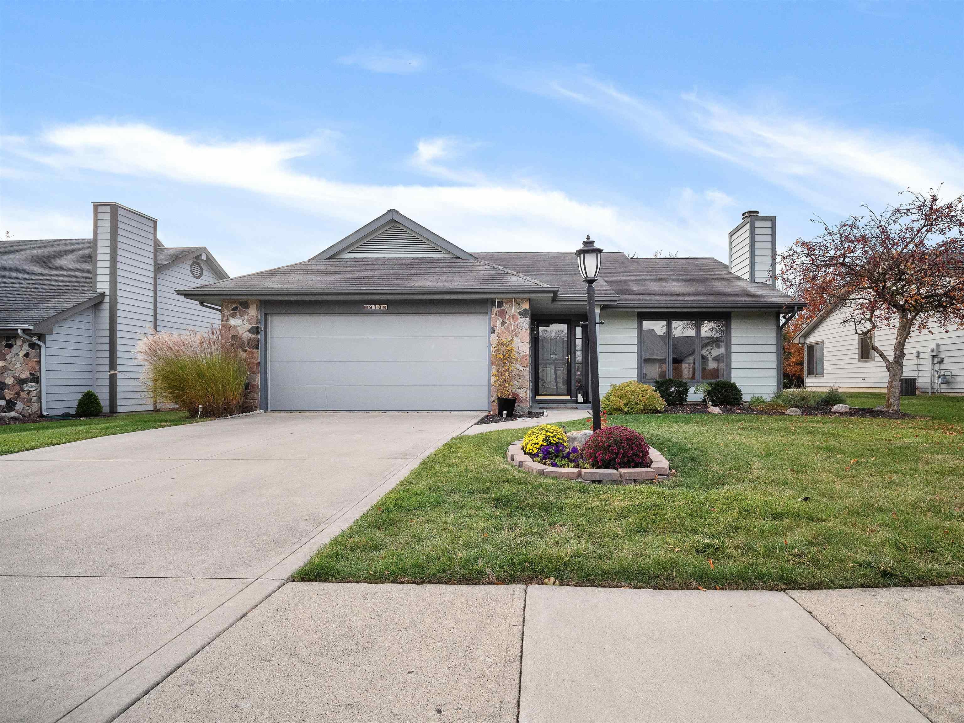918 Bridge Pointe Fort Wayne, IN 46845 - Photo 2 of 35 Gallery Image 2