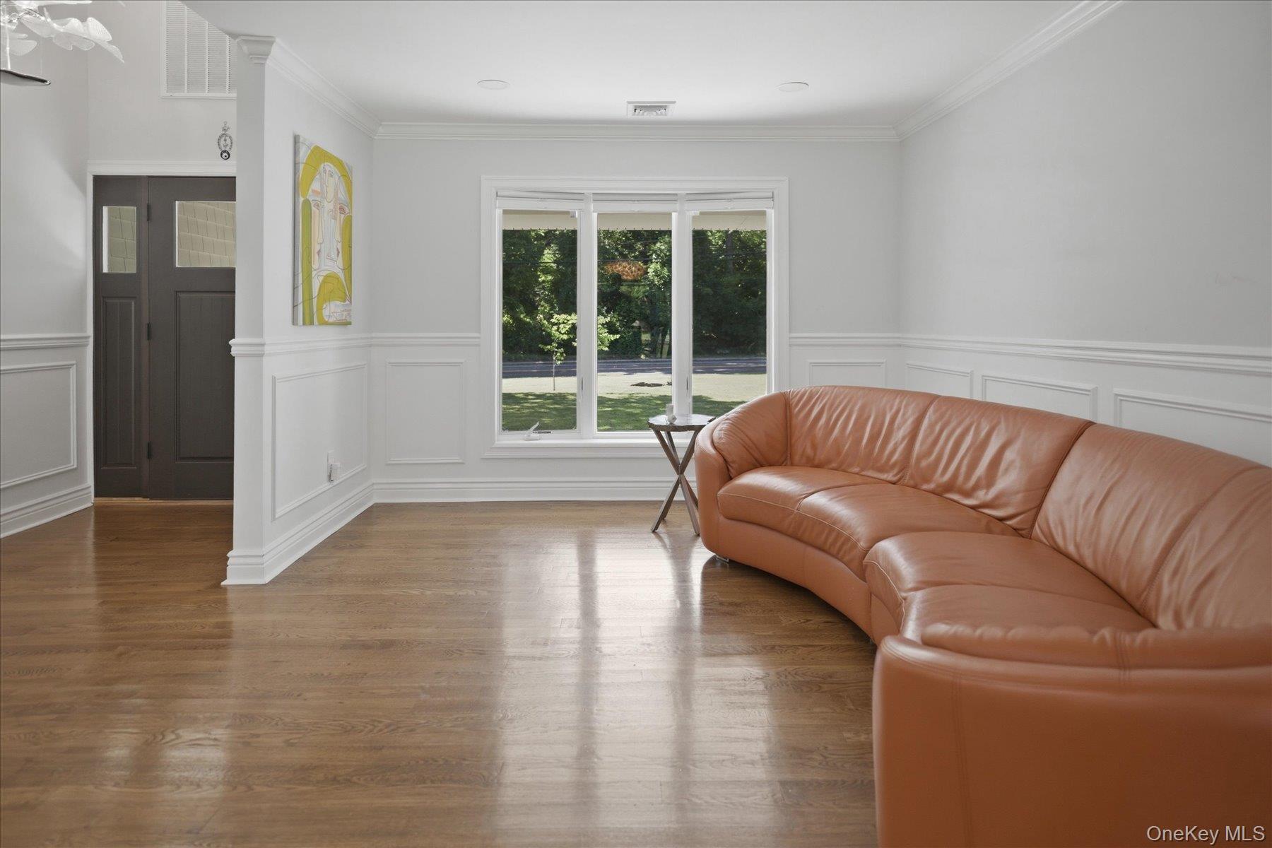 174 Warner Road Huntington, NY 11743 - Photo 7 of 46