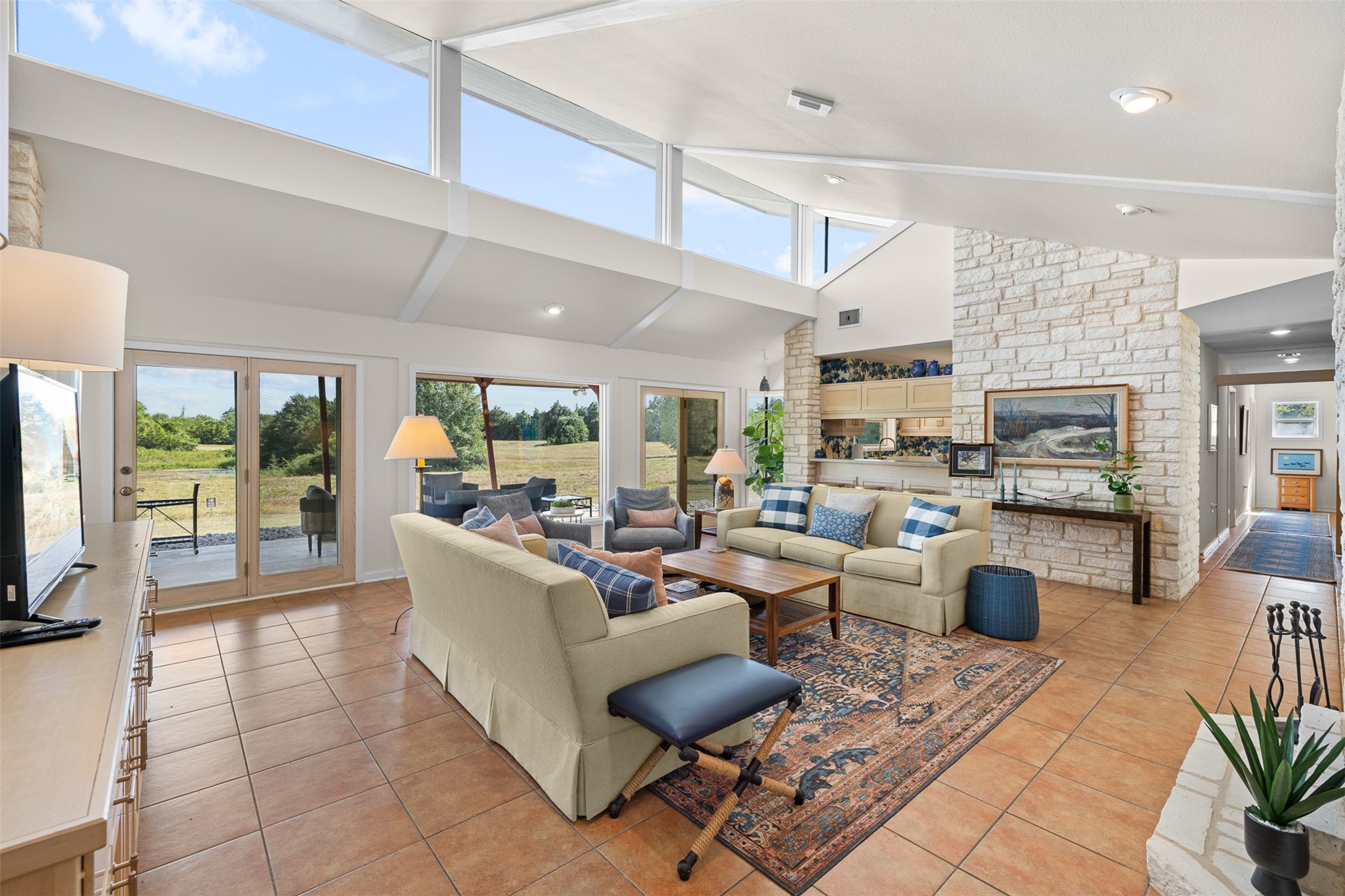 6219 Andreas Road Round Top, TX 78954 - Photo 9 of 35 Gallery Image 9