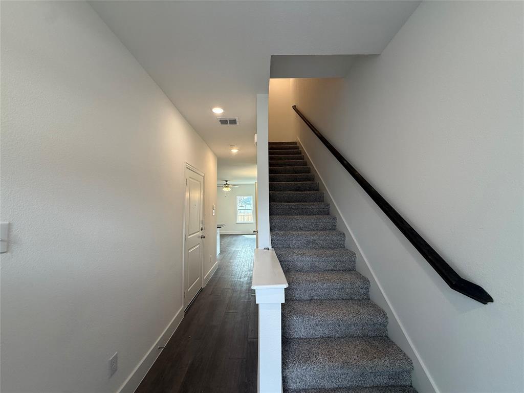 412 East 7th Street, Unit 2 Bonham, TX 75418 - Photo 2 of 20 a view of entryway