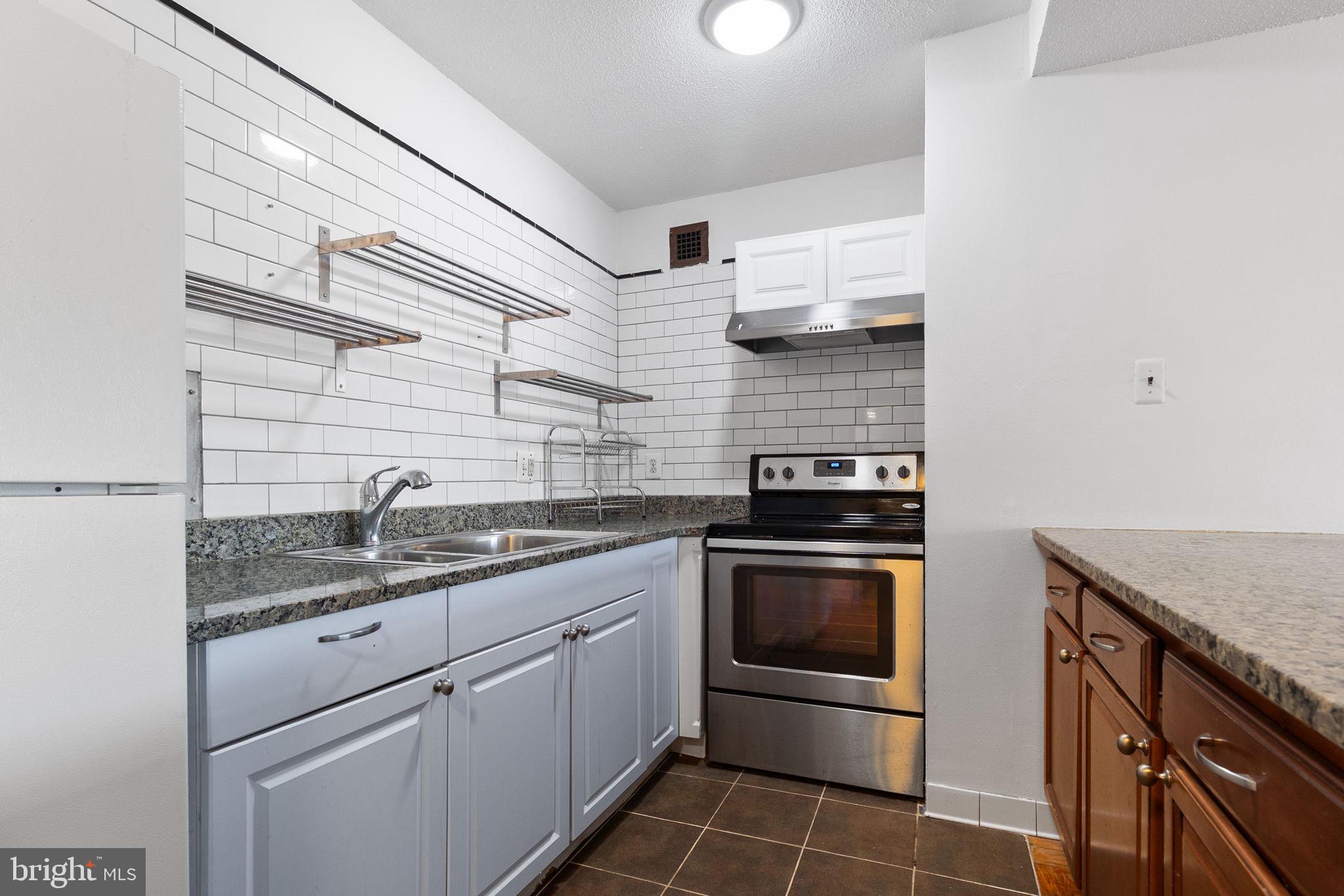 1311 Delaware Avenue Southwest, Unit S330 Washington, DC 20024 - Photo 9 of 33