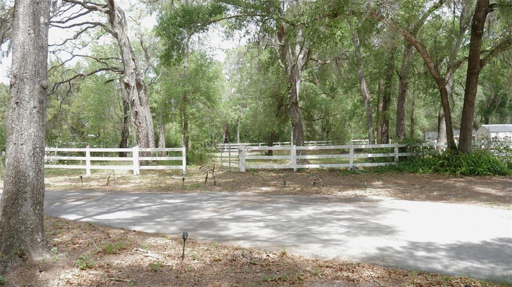 17622 Caufield Road Spring Hill, FL 34610 - Photo 3 of 13