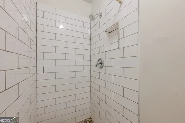 $1,375 | 2016 Oak Park Lane, Decatur, GA 30032