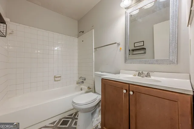 $1,375 | 2016 Oak Park Lane, Decatur, GA 30032