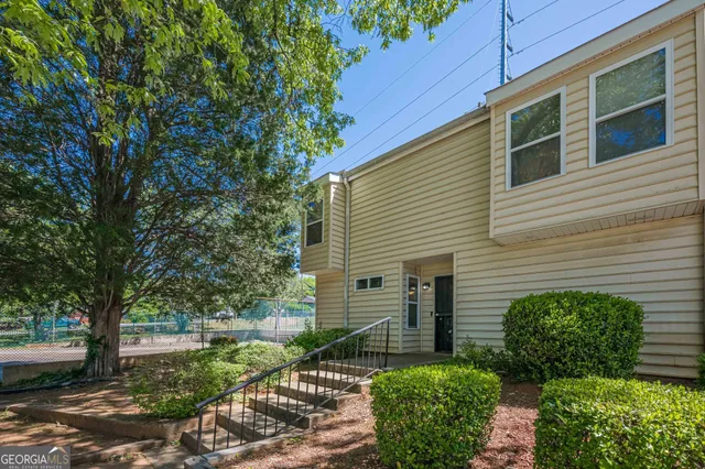 $1,375 | 2016 Oak Park Lane, Decatur, GA 30032