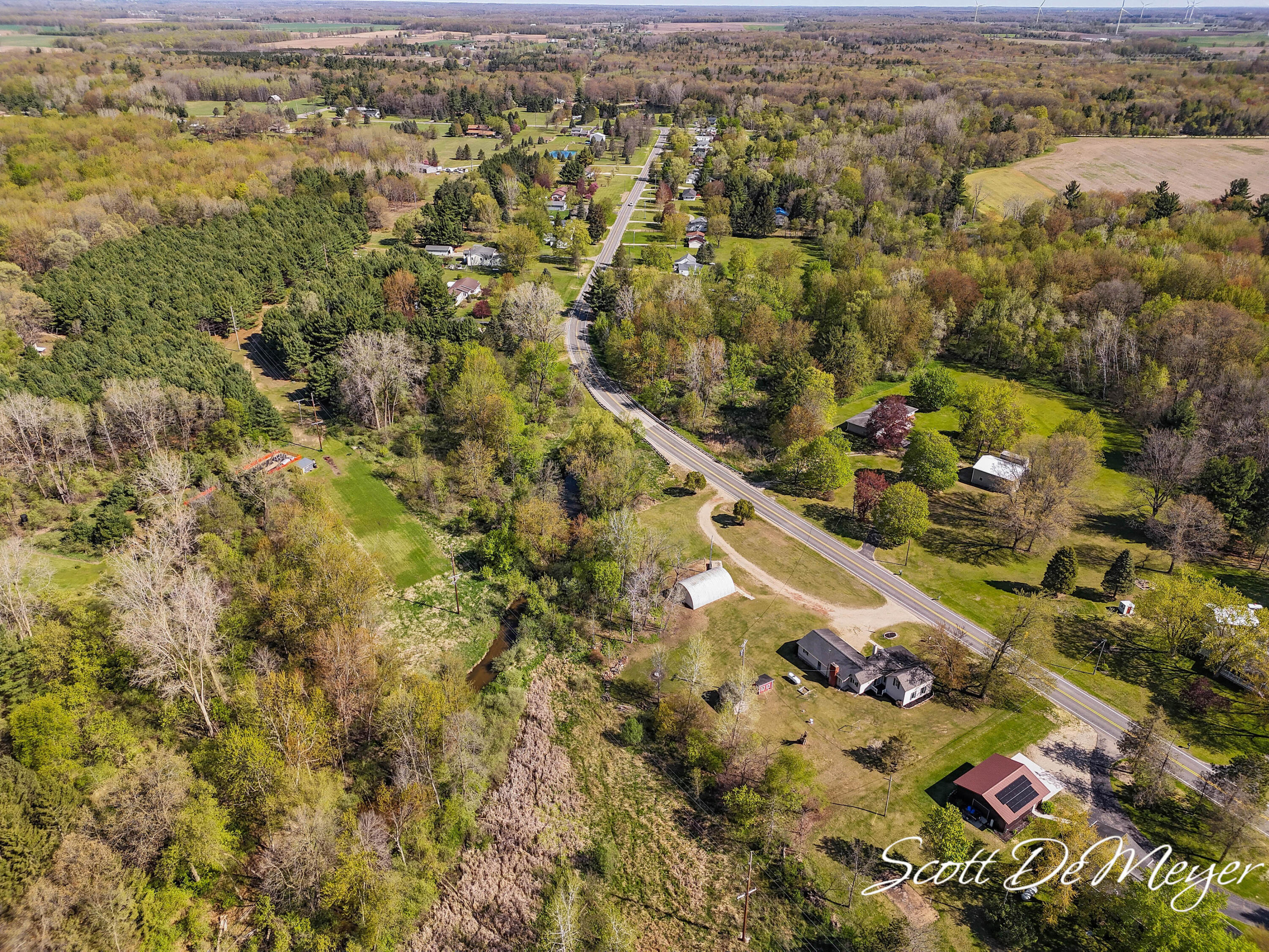 6758 Mt Hope Road Carson City, MI 48811 - Photo 36 of 38 DJI_20250509103035_0247_D