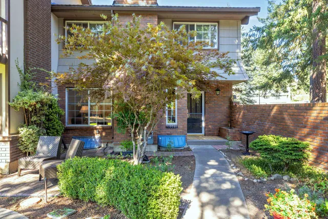 $395,000 | 12515 North Fairwood Drive, Unit 15, Spokane, WA 99218