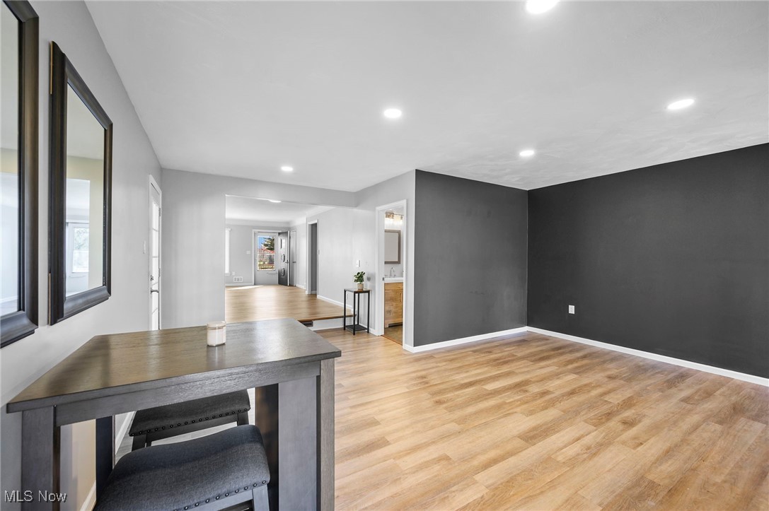 6335 Highland Road Cleveland, OH 44143 - Photo 6 of 35