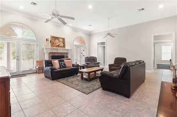 $745,000 | 5450 Barataria Boulevard, Marrero, LA 70072
