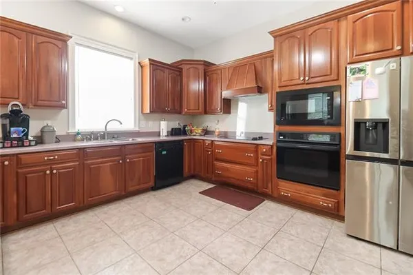 $745,000 | 5450 Barataria Boulevard, Marrero, LA 70072