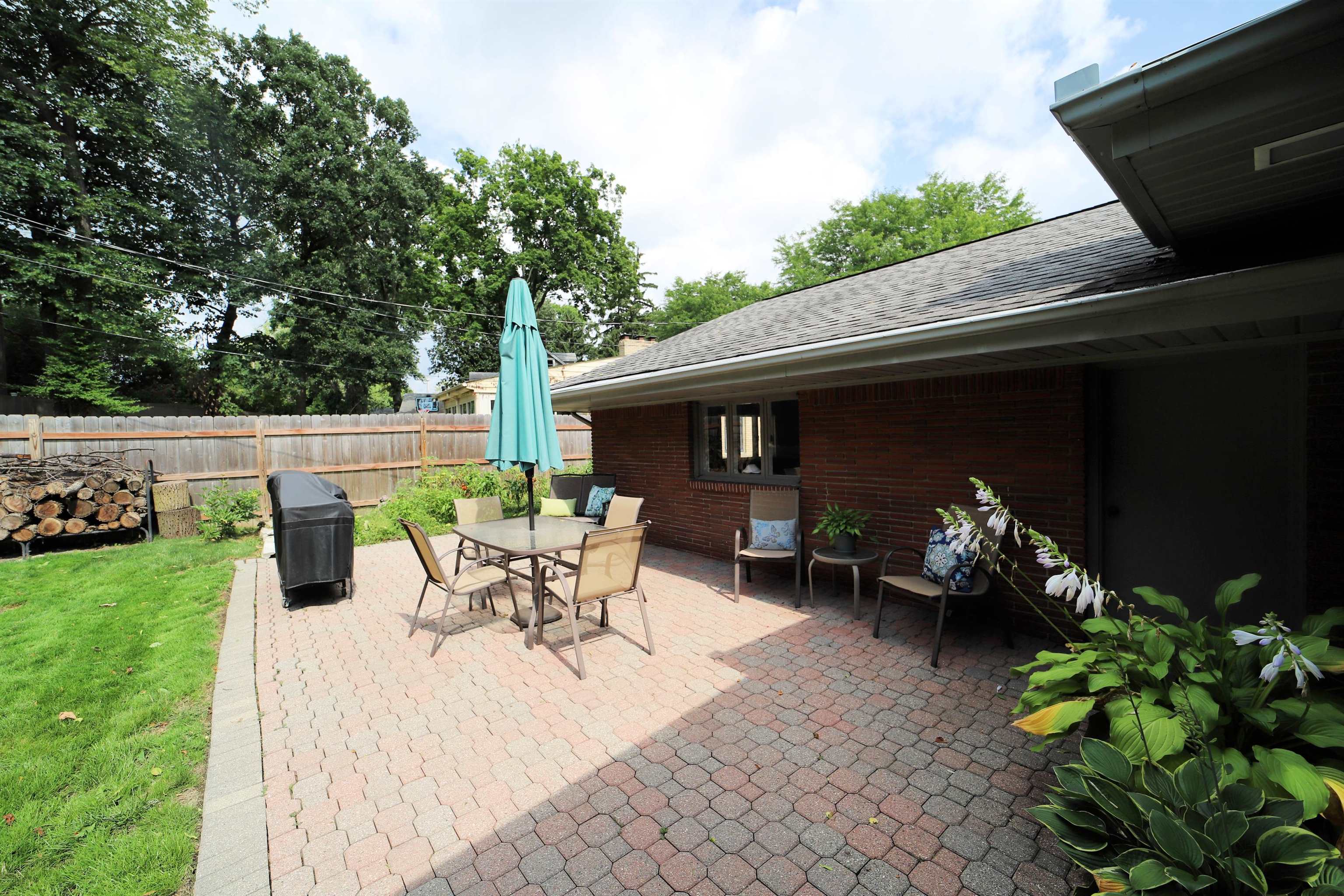1910 Hampden Road Flint, MI 48503 - Photo 35 of 38