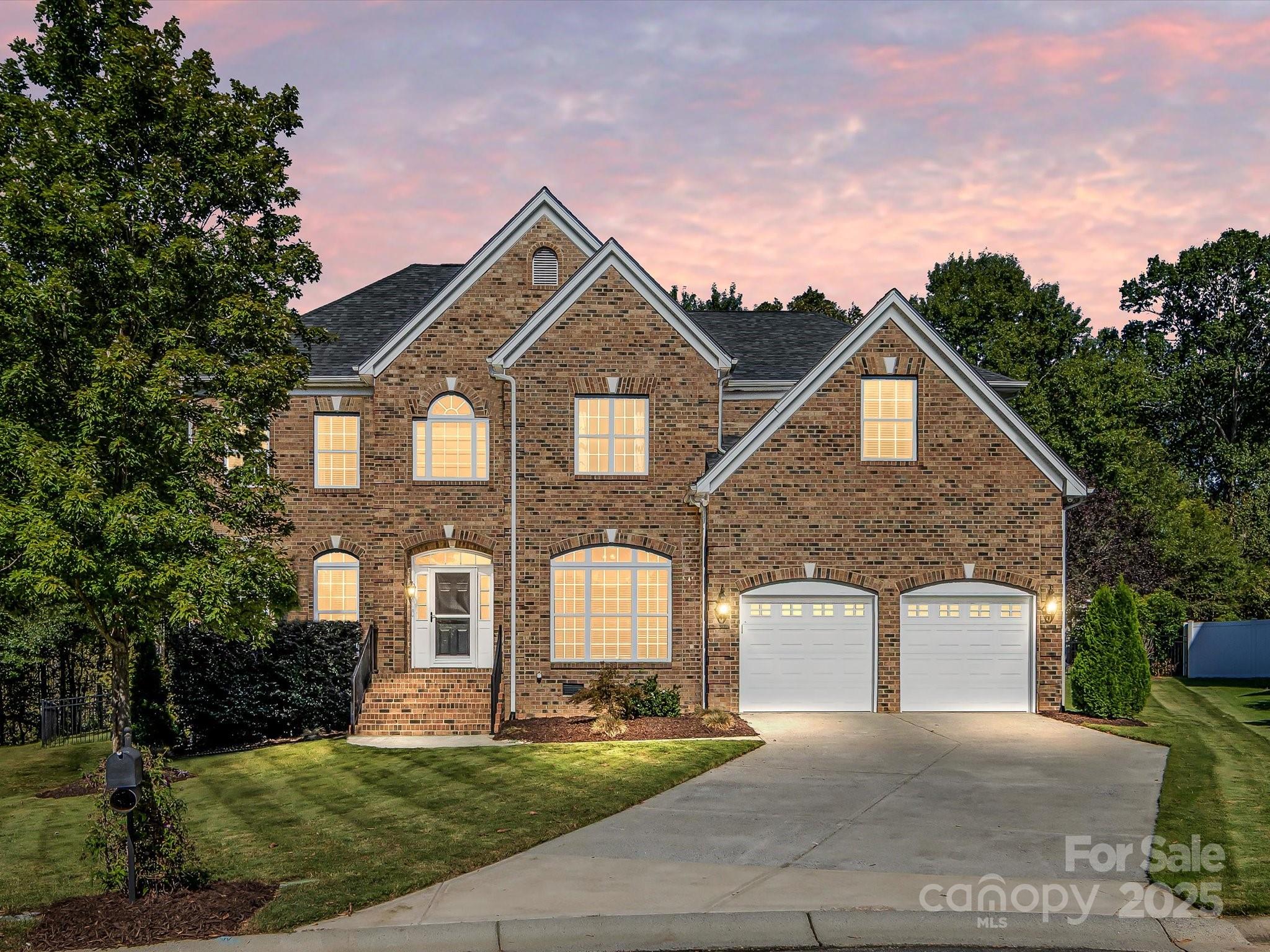 224 Clear Spring Court Fort Mill, SC 29708 - Photo 3 of 47 Gallery Image 3