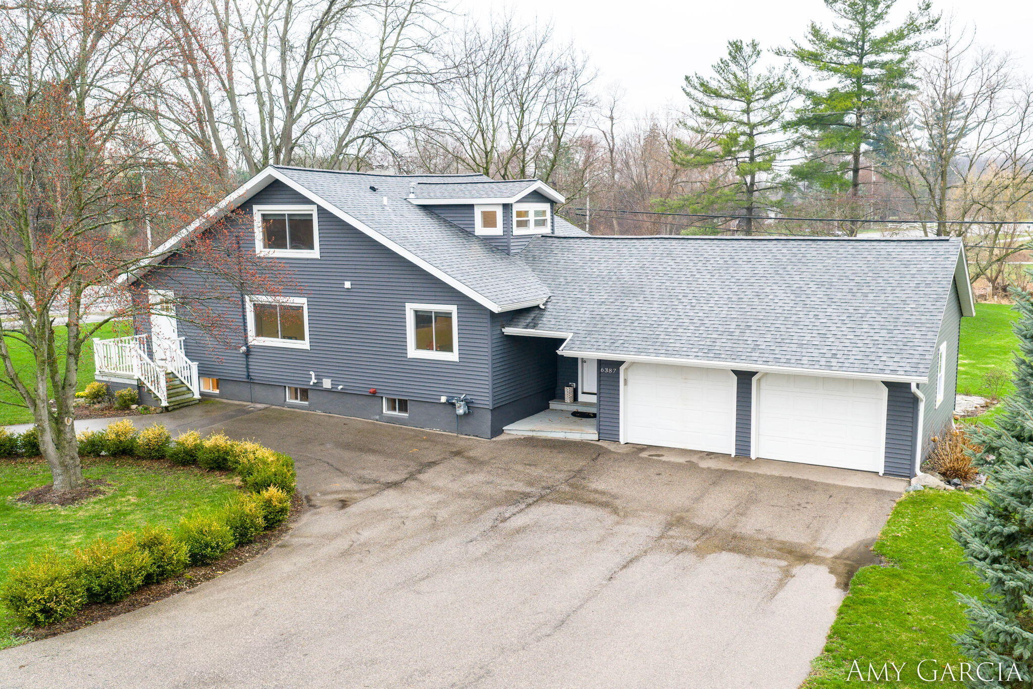 6387 Cascade Road Southeast Grand Rapids, MI 49546 - Photo 1 of 51 1-web-or-mls-6387 Cascade Rd SE, Grand R