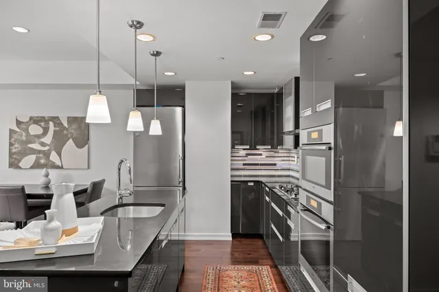 $615,000 | 122 New Street, Unit 2C, Philadelphia, PA 19106