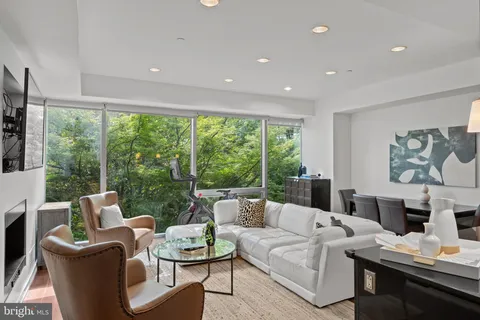 $615,000 | 122 New Street, Unit 2C, Philadelphia, PA 19106