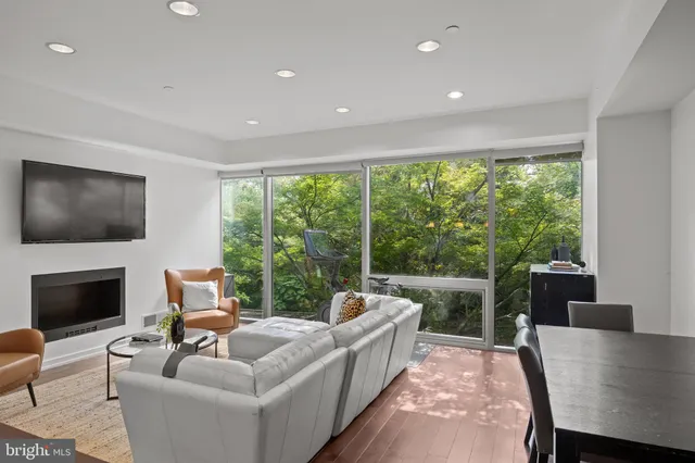 $615,000 | 122 New Street, Unit 2C, Philadelphia, PA 19106