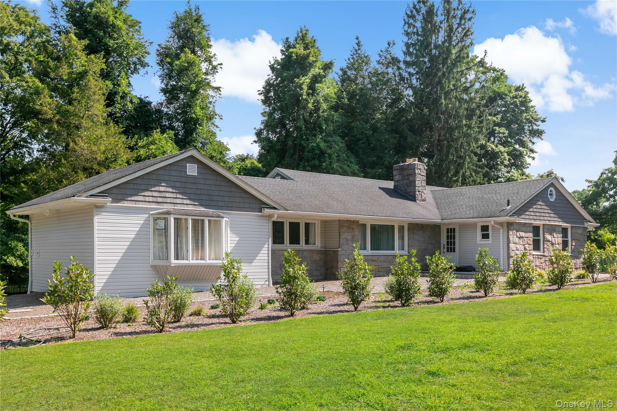 461 Bedford Road Armonk, NY 10504 - Photo 2 of 32