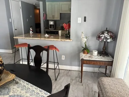 $211,000 | 318 Lake Marina Avenue, Unit 218, New Orleans, LA 70124