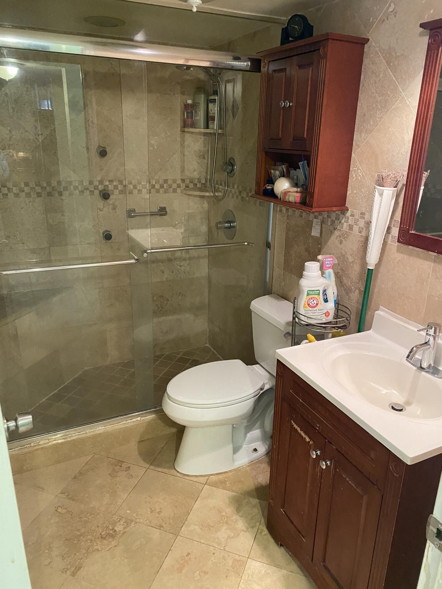 755 Dotterel Road, Unit 1304 Delray Beach, FL 33444 - Photo 14 of 21 Primary Bath