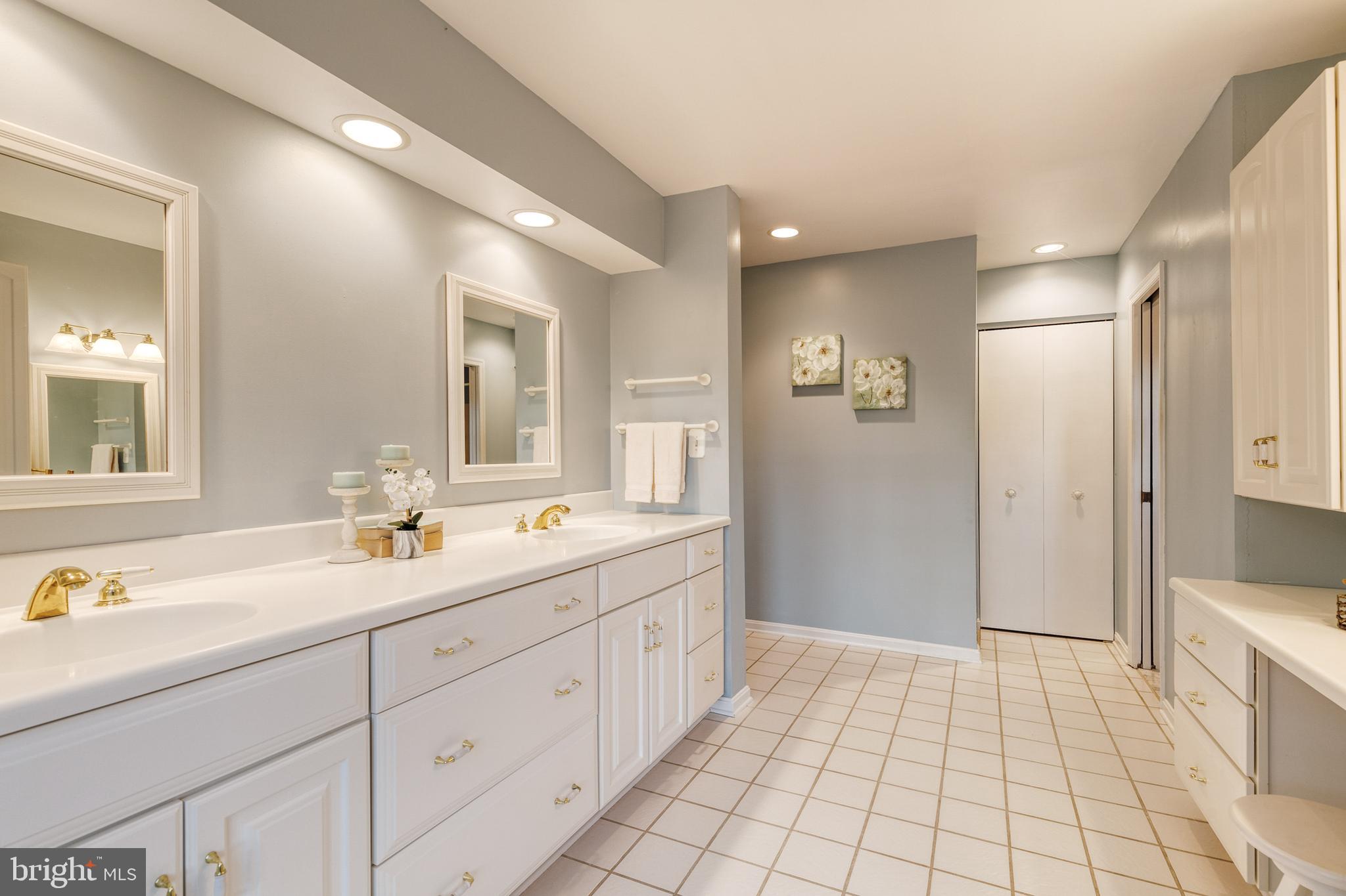 1126 Dulaney Gate Circle Cockeysville, MD 21030 - Photo 24 of 66