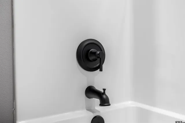 $255,500 | 304 West Tarbutton Street, Troup, TX 75789