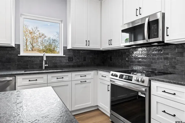 $255,500 | 304 West Tarbutton Street, Troup, TX 75789