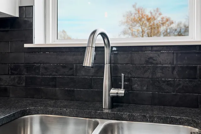 $255,500 | 304 West Tarbutton Street, Troup, TX 75789