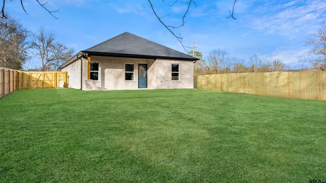 $255,500 | 304 West Tarbutton Street, Troup, TX 75789