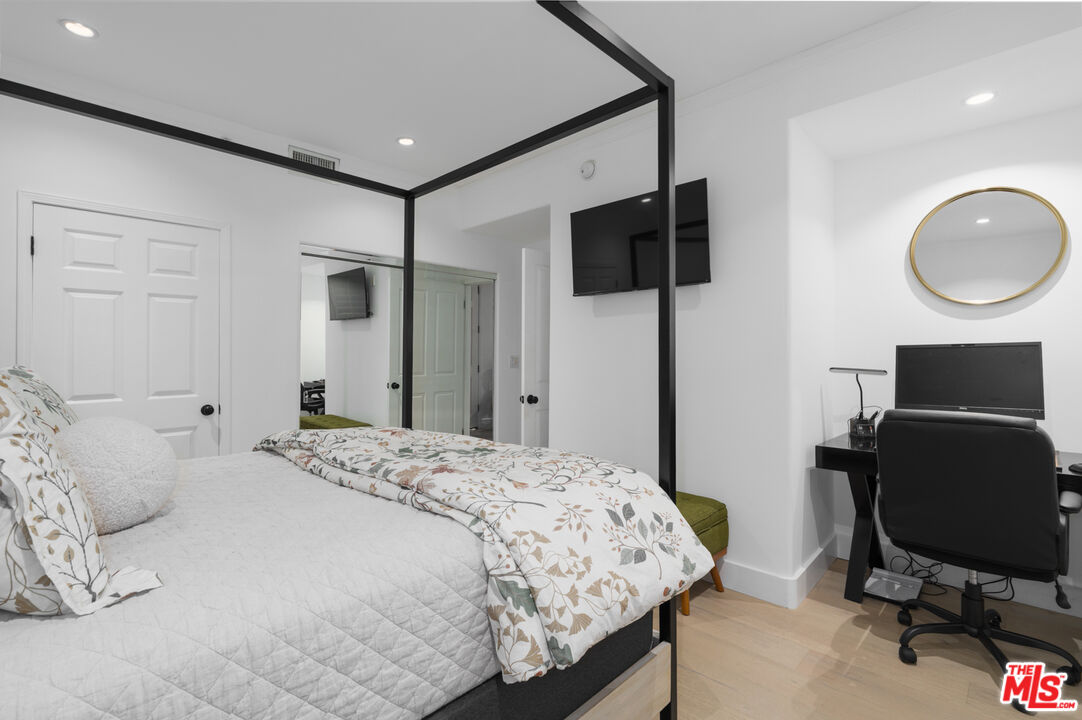 11740 Sunset Boulevard, Unit 14 Los Angeles, CA 90049 - Photo 32 of 44