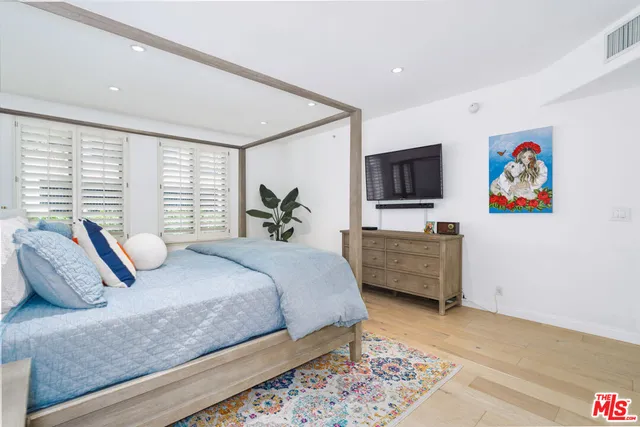 $1,349,000 | 11740 Sunset Boulevard, Unit 14, Los Angeles, CA 90049