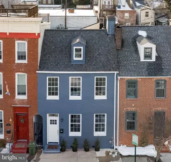a picture of a wall in a bathroom