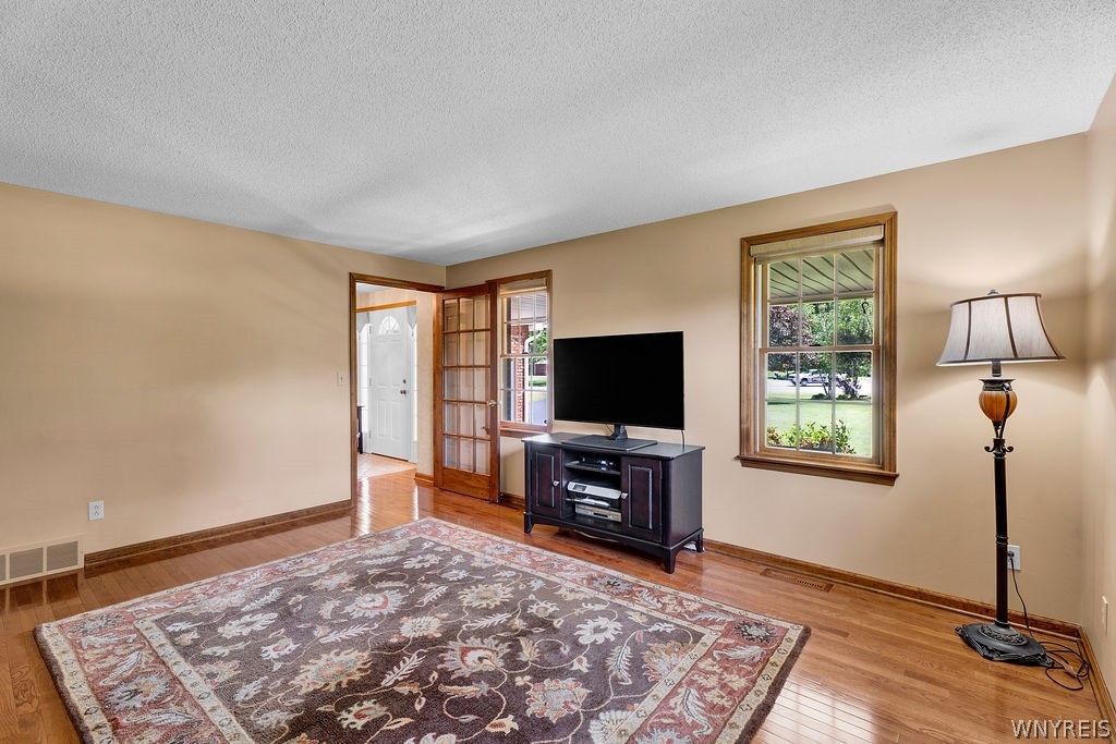 4815 Tonawanda Creek Road Pendleton, NY 14120 - Photo 10 of 49