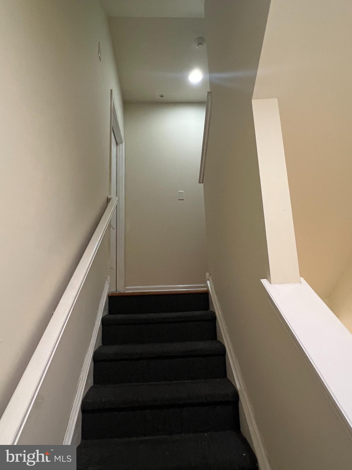 2246 North 12th Street Philadelphia, PA 19133 - Photo 2 of 16 a view of entryway