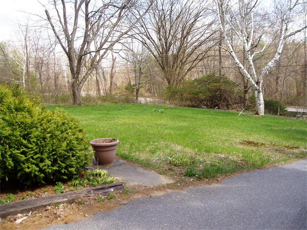 1068 Turnpike Road Ashby, MA 01431 - Photo 3 of 5