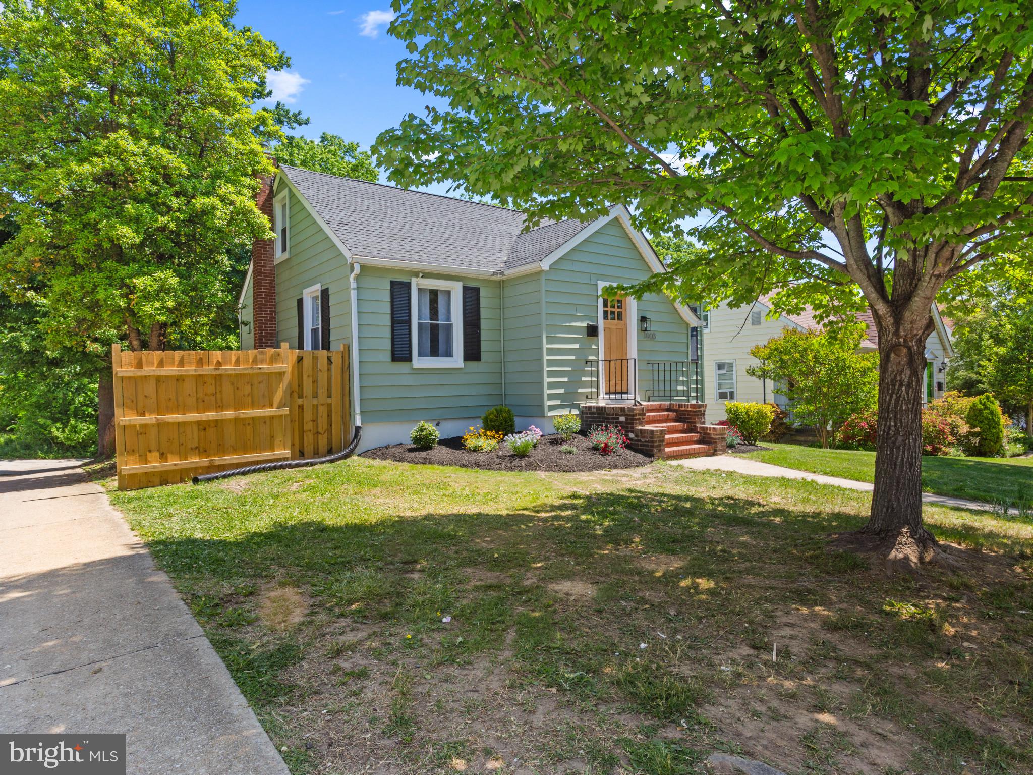 Front of home with parking