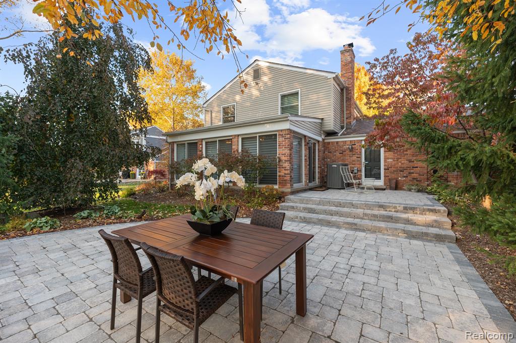 32666 Old Post Road Beverly Hills, MI 48025 - Photo 32 of 39