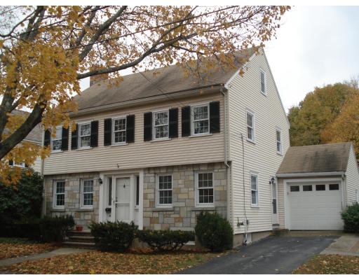 40 Rustlewood Road Milton, MA 02186 - Photo 1 of 9 Gallery Image 1