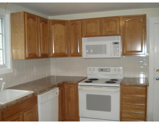 40 Rustlewood Road Milton, MA 02186 - Photo 3 of 9 Gallery Image 3
