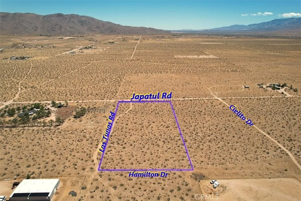 38 Japatul Road Apple Valley, CA 92307 - Photo 11 of 19 a view of an ocean and mountain