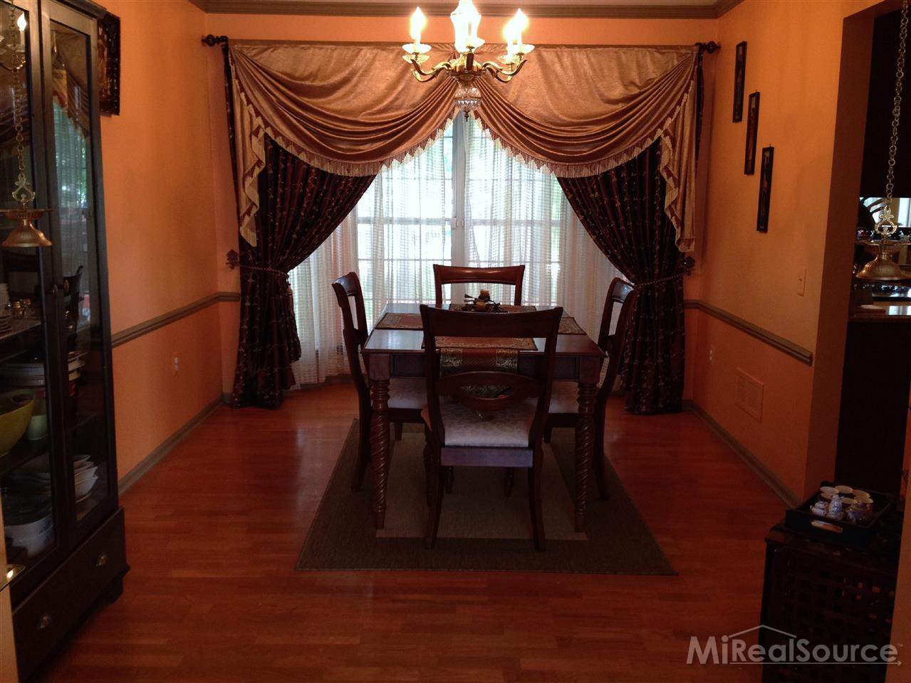 485 Thornridge Drive Rochester, MI 48307 - Photo 4 of 27 31213139-3.JPG