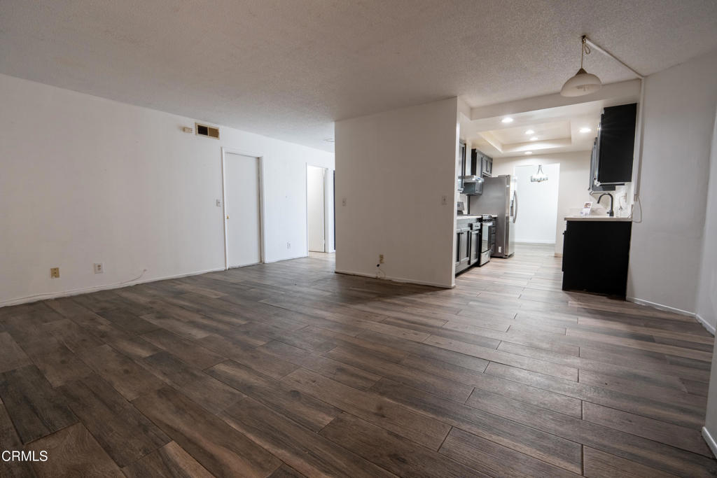 1501 Pisco Lane Oxnard, CA 93035 - Photo 5 of 18