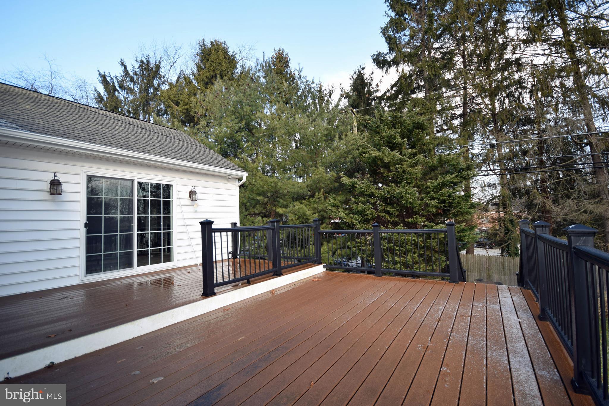375 Gleaves Road Springfield, PA 19064 - Photo 3 of 38