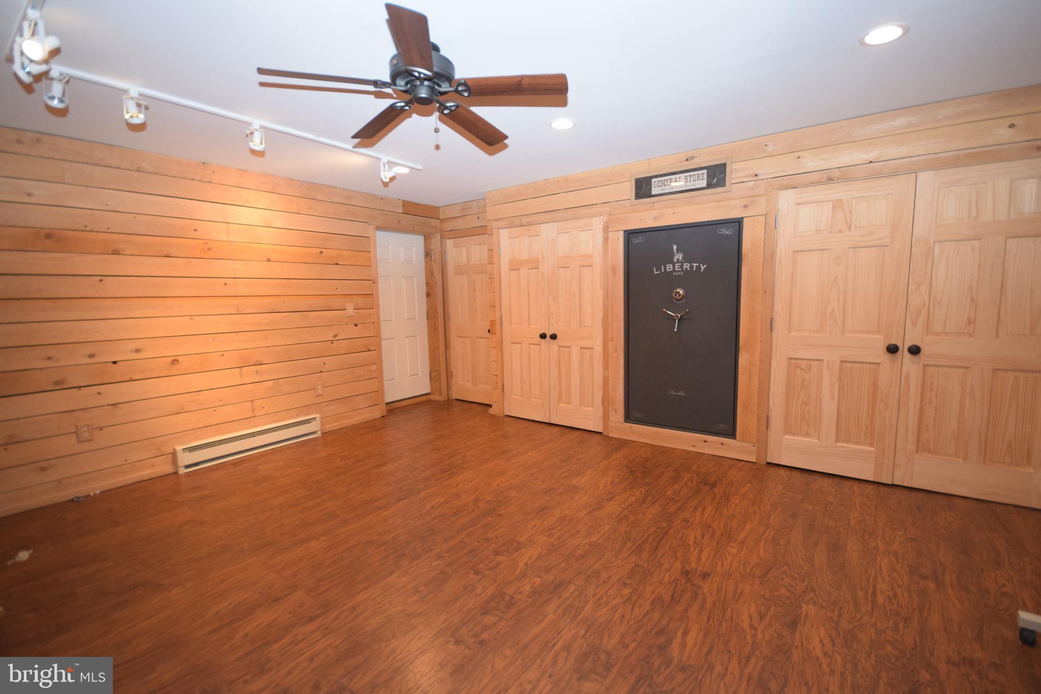 375 Gleaves Road Springfield, PA 19064 - Photo 23 of 38 Last but not least an additional Bonus Room