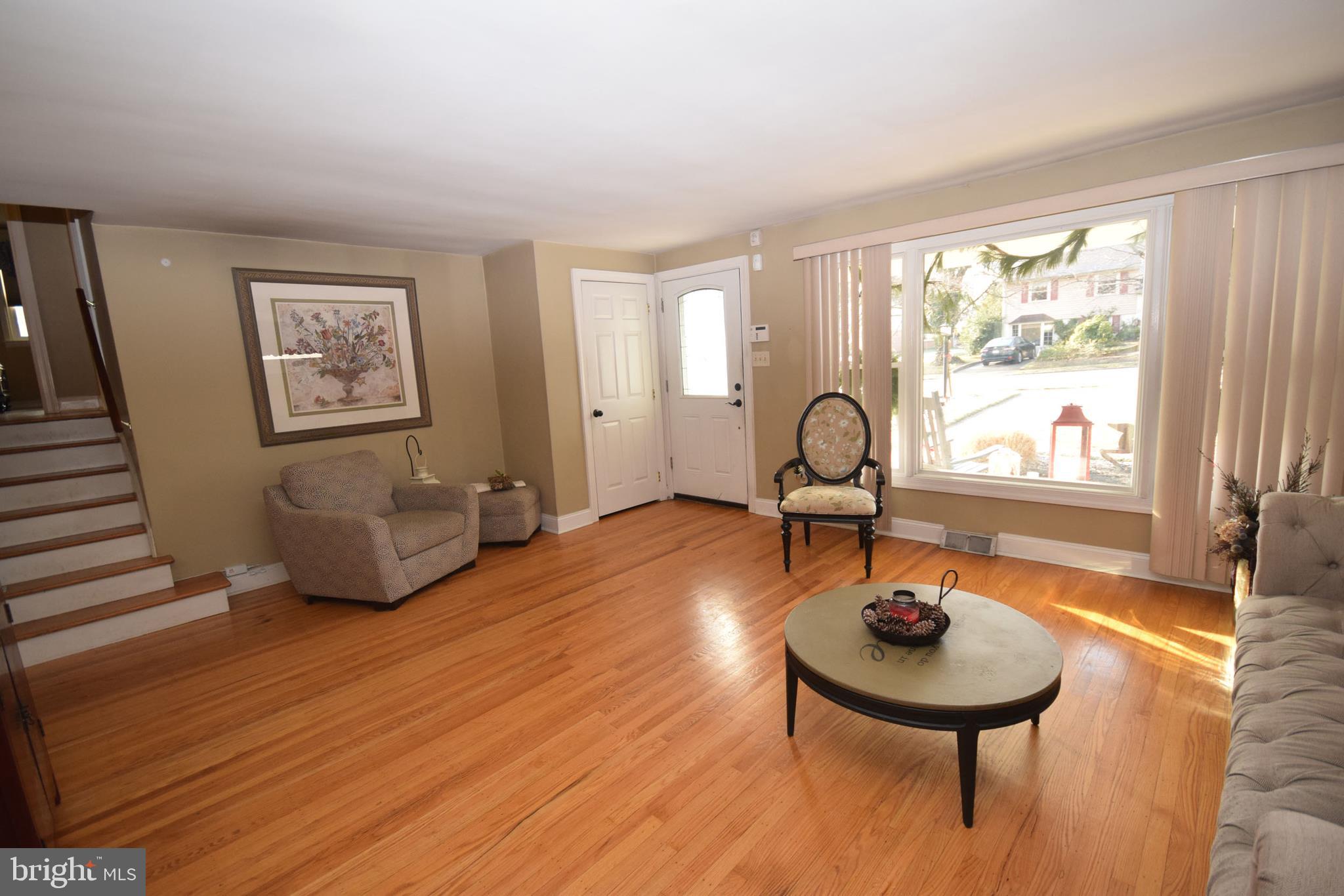 375 Gleaves Road Springfield, PA 19064 - Photo 4 of 38 Natural Light flows through the picture window.