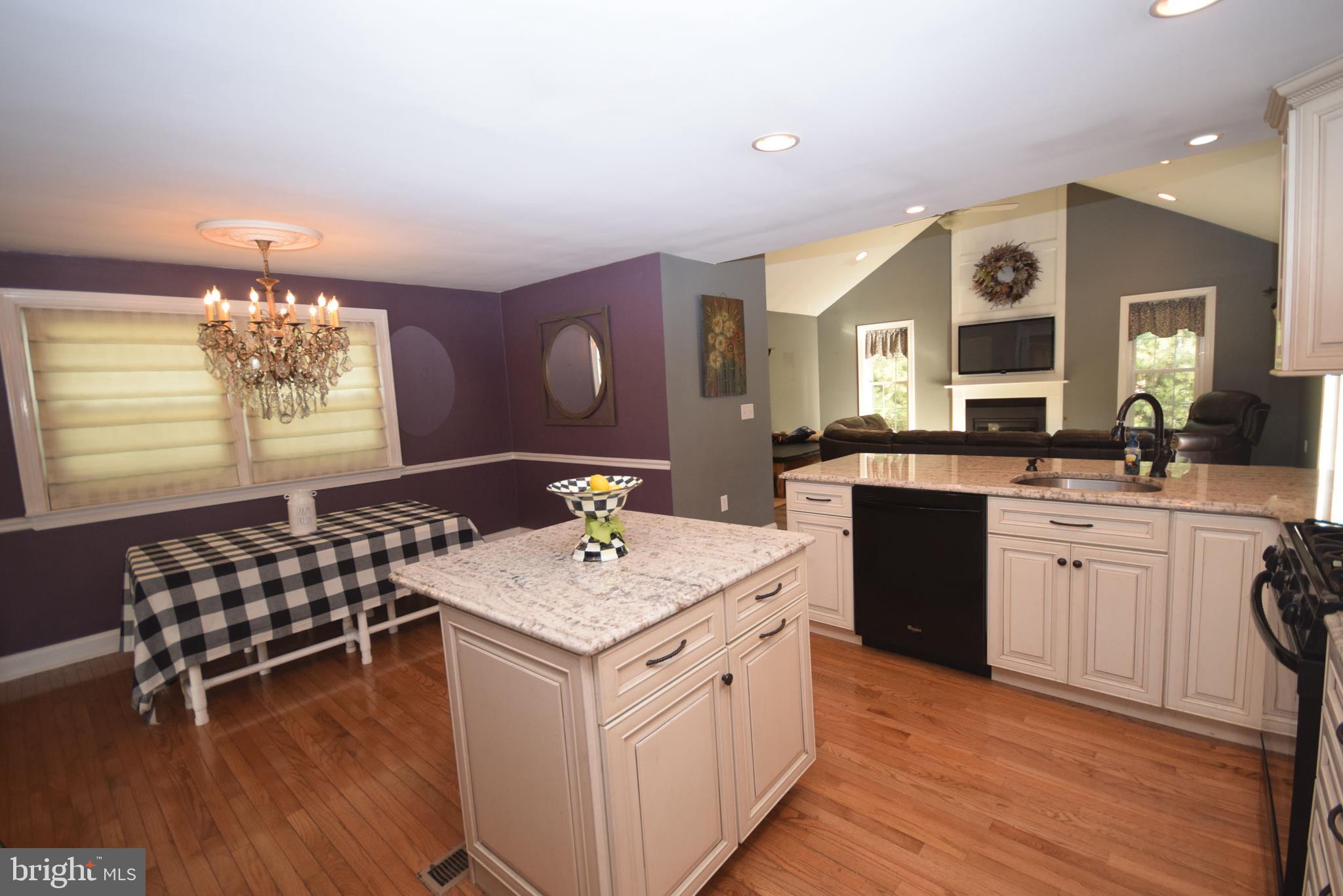 375 Gleaves Road Springfield, PA 19064 - Photo 7 of 38 Kitchen is elegant yet functional.