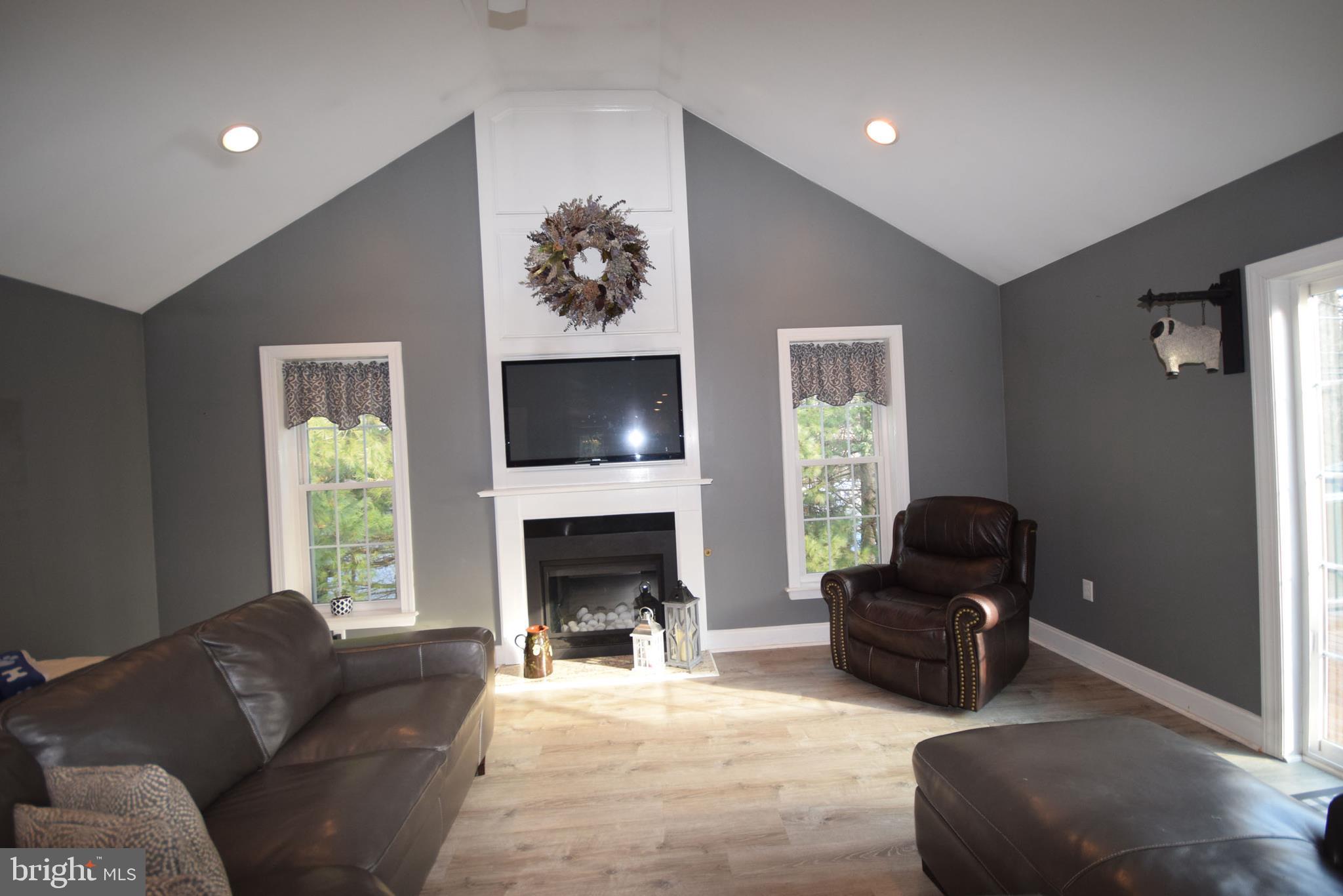 375 Gleaves Road Springfield, PA 19064 - Photo 10 of 38 19' x 19' Cathedral Ceiling Family Room Addition.