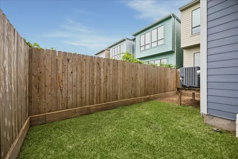 $515,000 | 2416 Couch Street, Houston, TX 77008