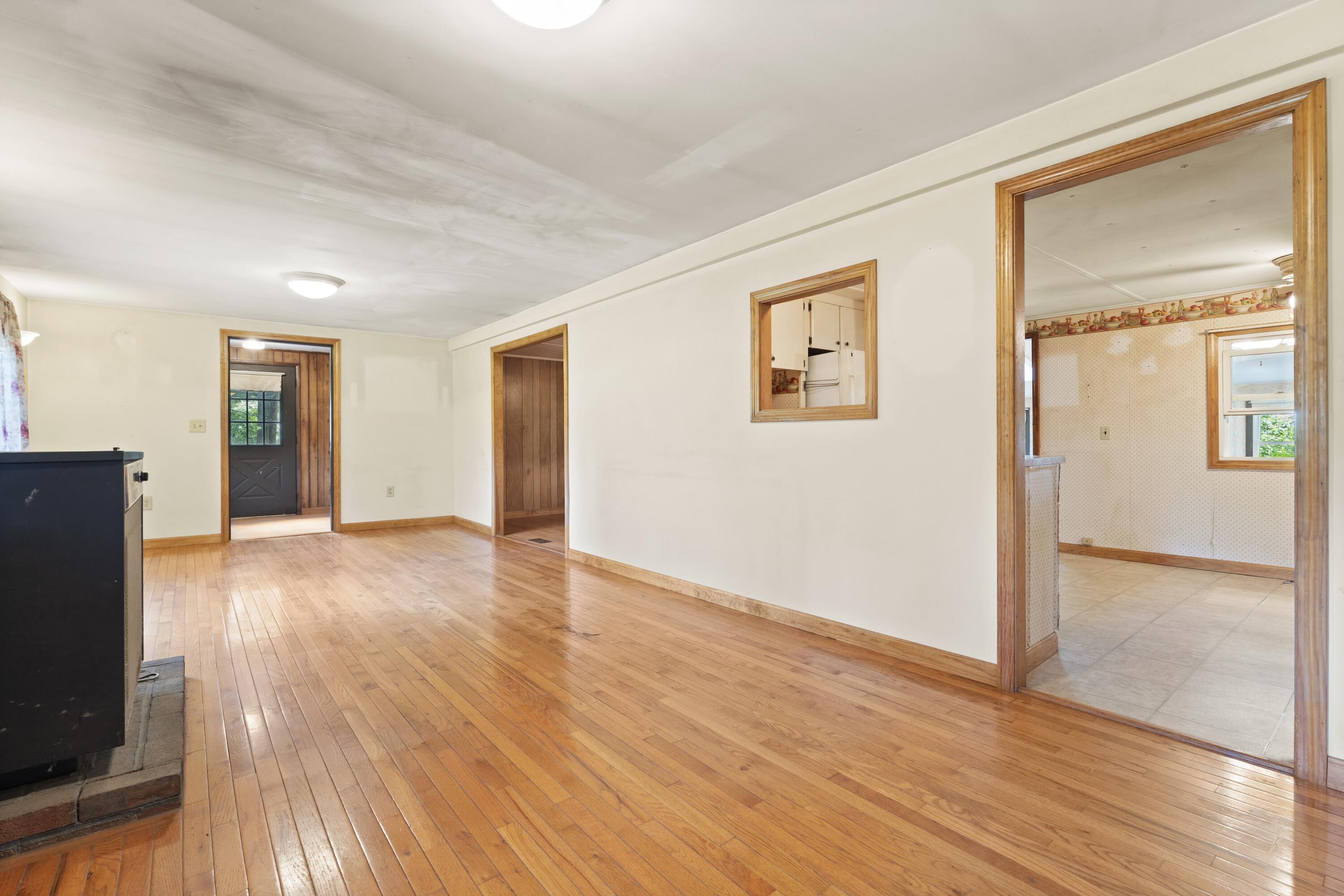 536 Prescott Road Manchester, ME 04351 - Photo 7 of 54 DSC07388